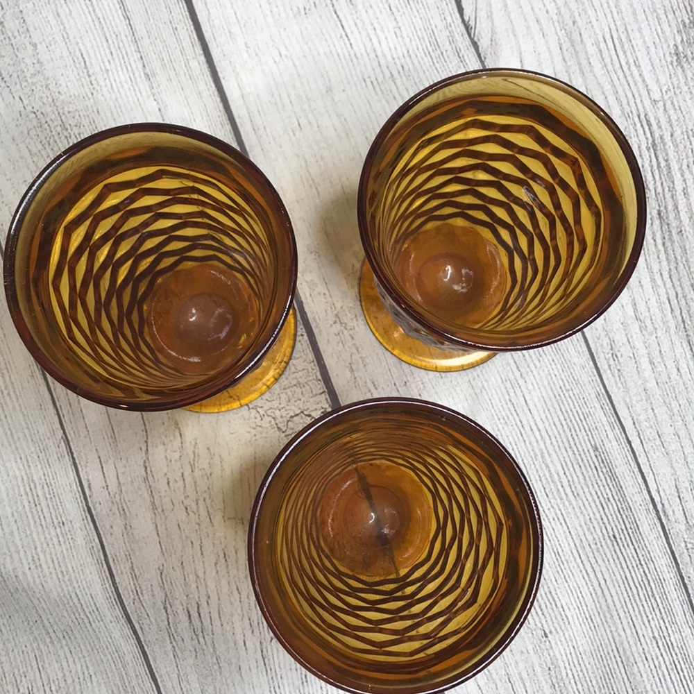 3 Vintage Amber textured water glasses - Picture 3 of 6